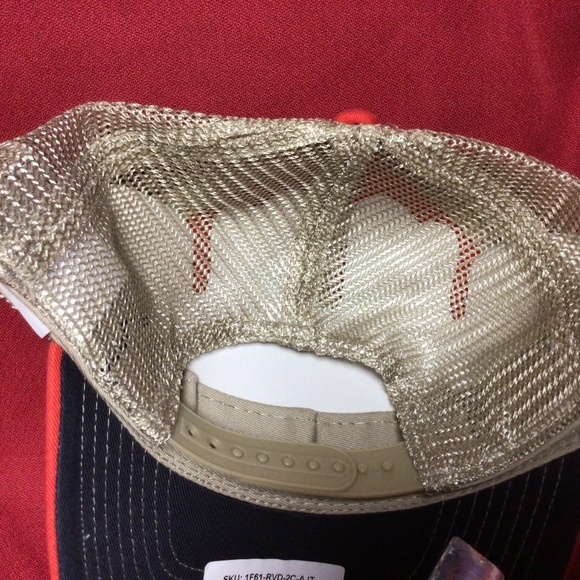 NHL CALGARY FLAMES new hat - Picture 2 of 4